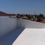 Teras yüzeyinde su yalıtımı kaplama uygulaması